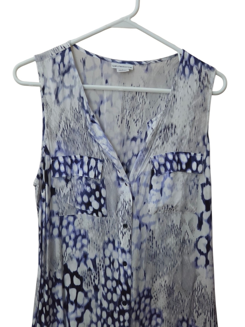 Liz Claiborne Blue and White Printed Sleeveless Blouse